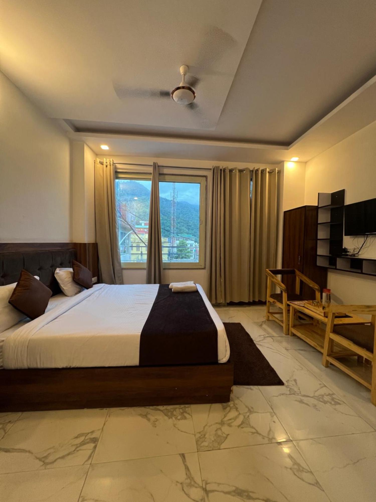 The Royal Galaxy Hotel Rishīkesh Екстериор снимка