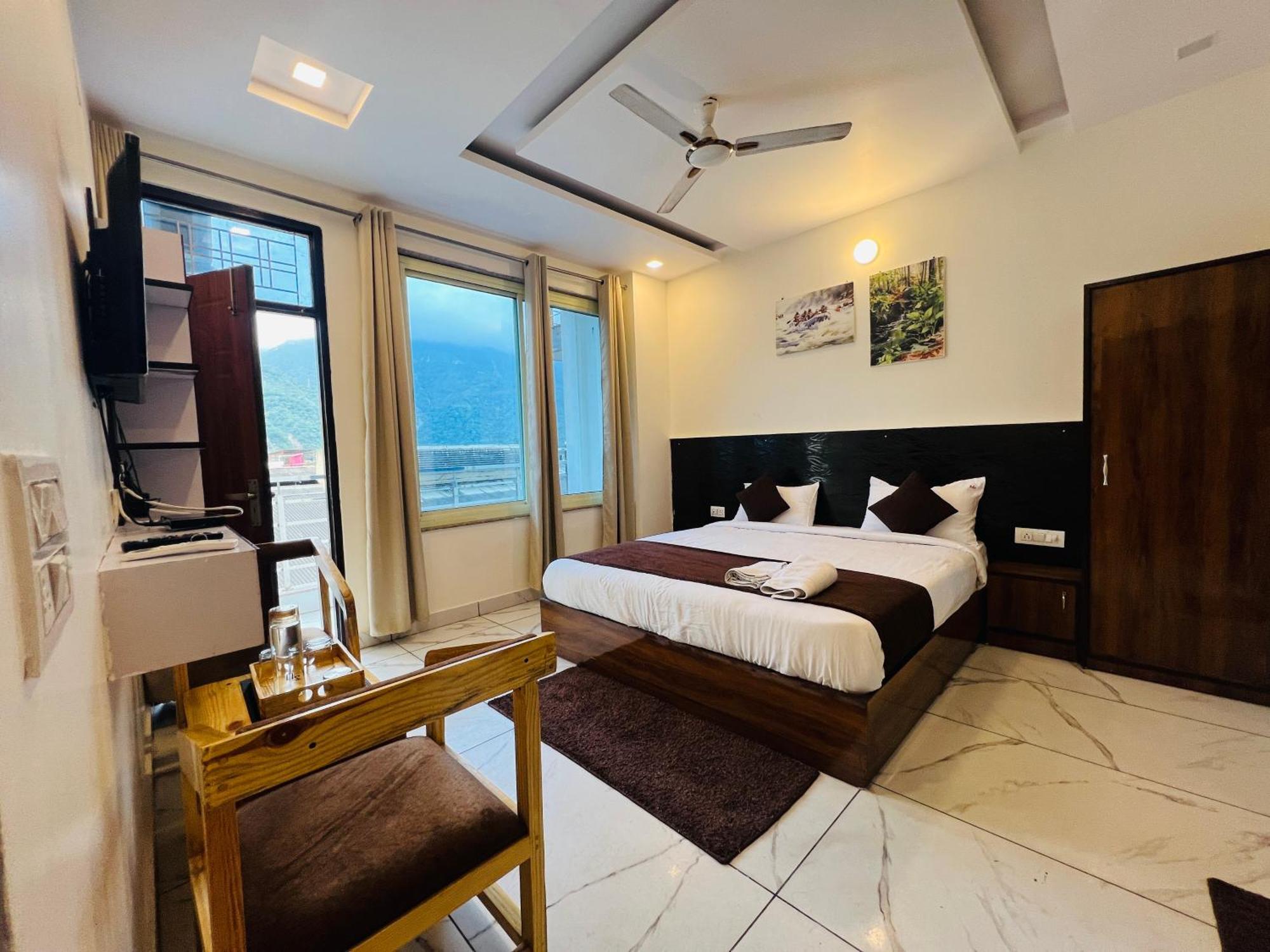 The Royal Galaxy Hotel Rishīkesh Екстериор снимка