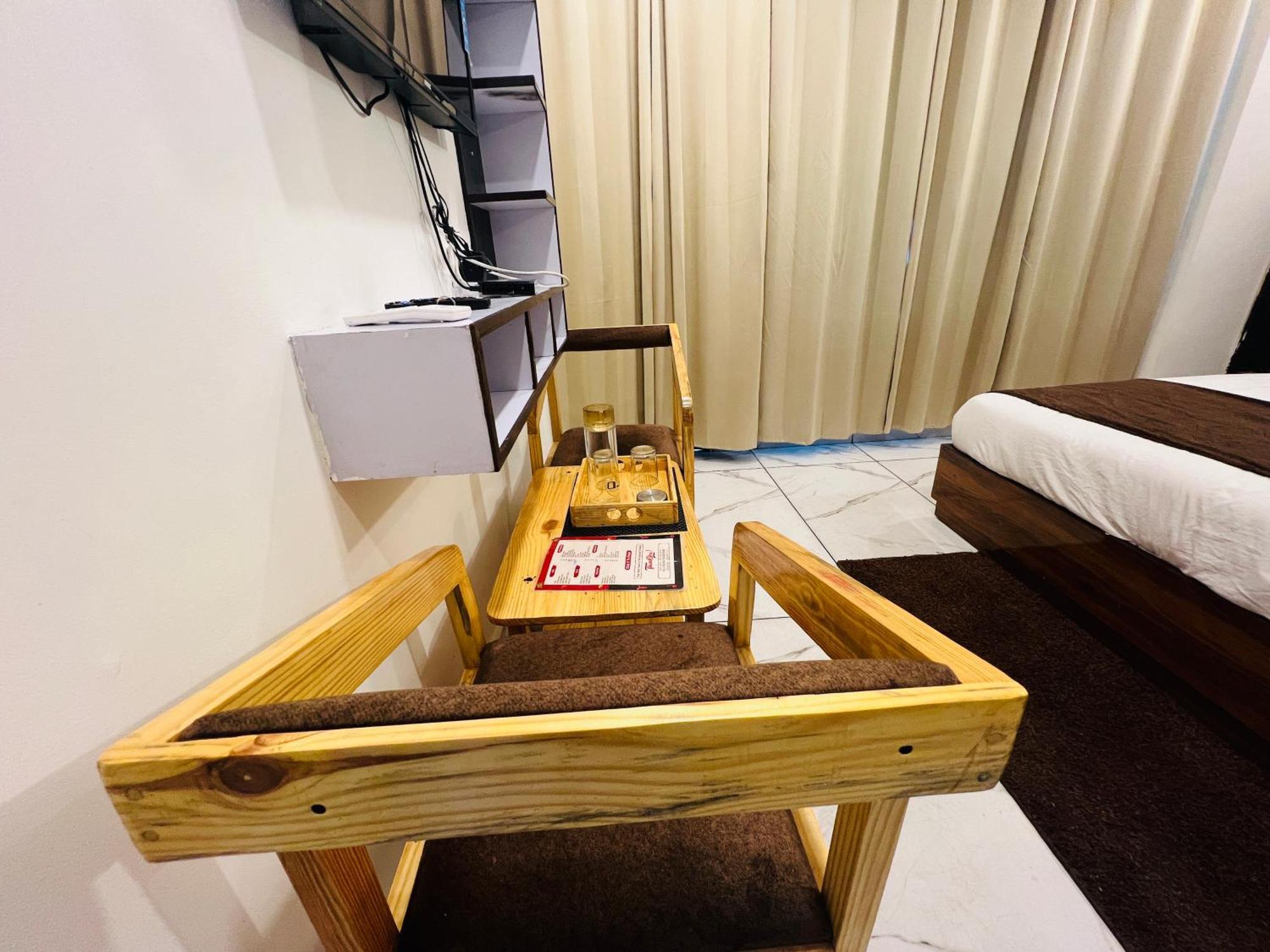 The Royal Galaxy Hotel Rishīkesh Екстериор снимка